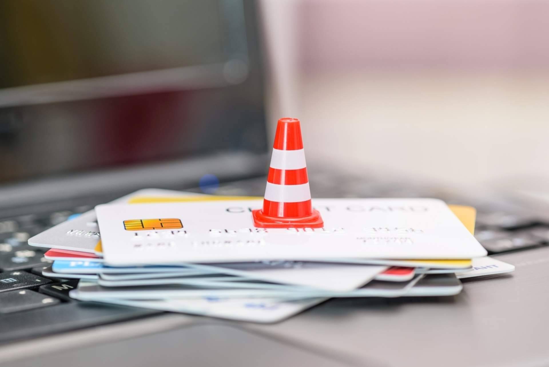 Tarjetas y préstamos sin salida; Repara tu Deuda Abogados ofrece solución con la Ley de Segunda Oportunidad