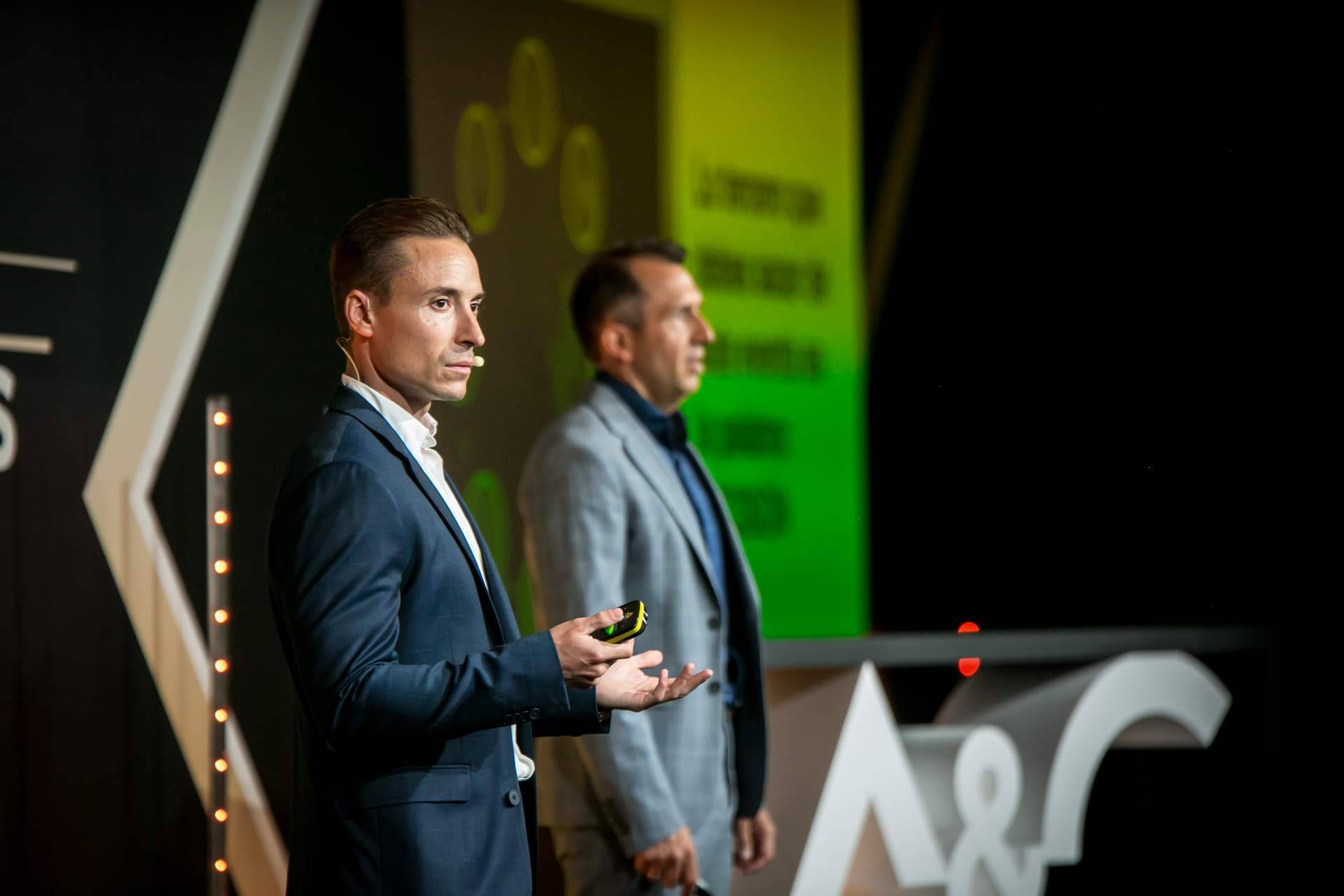 Formación, mentoría y consultoría en ventas; el enfoque integral de Alfonso y Christian para el ámbito B2B