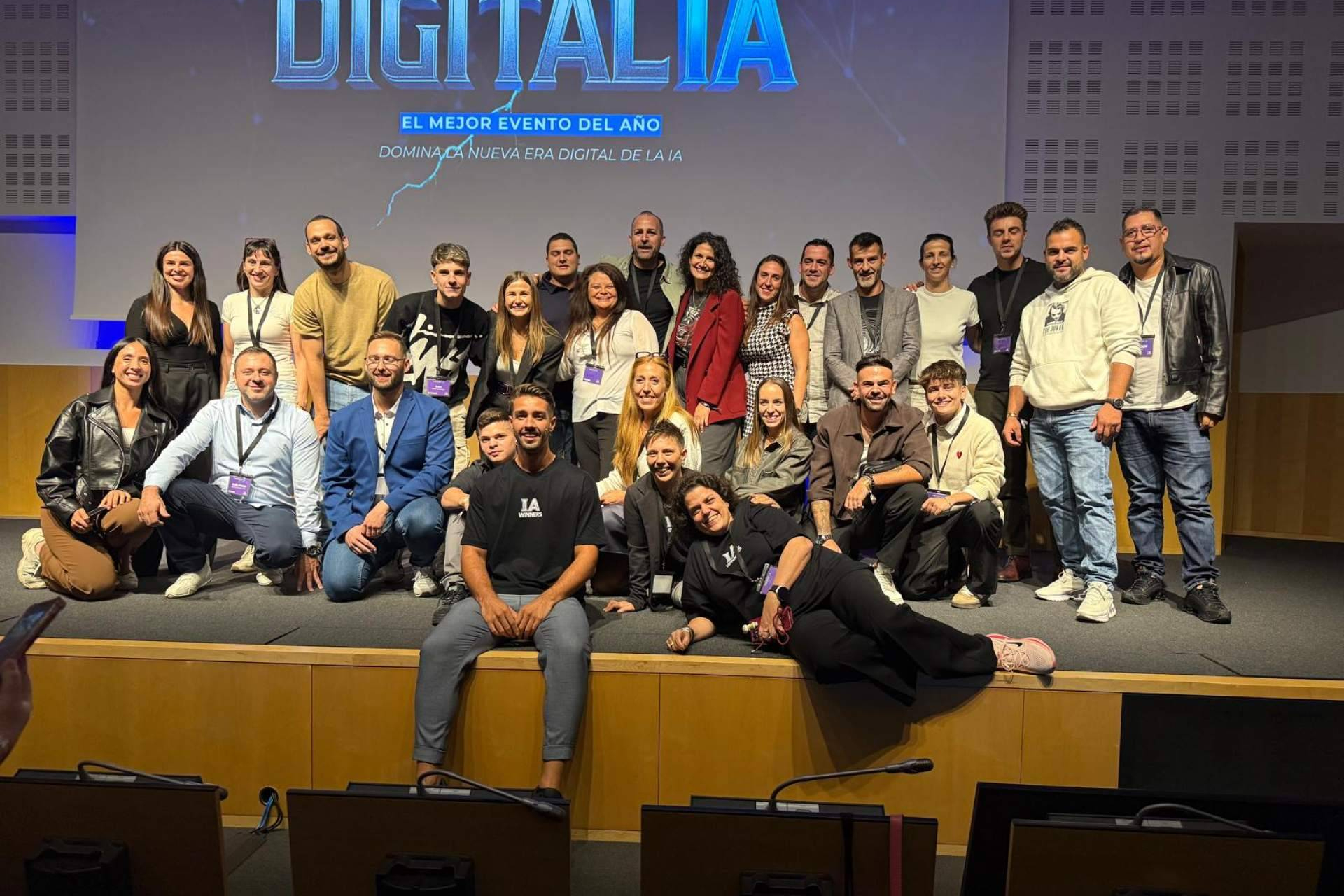 Quién es Adrián Martínez y por qué su método para crear agencias de IA está dando resultados