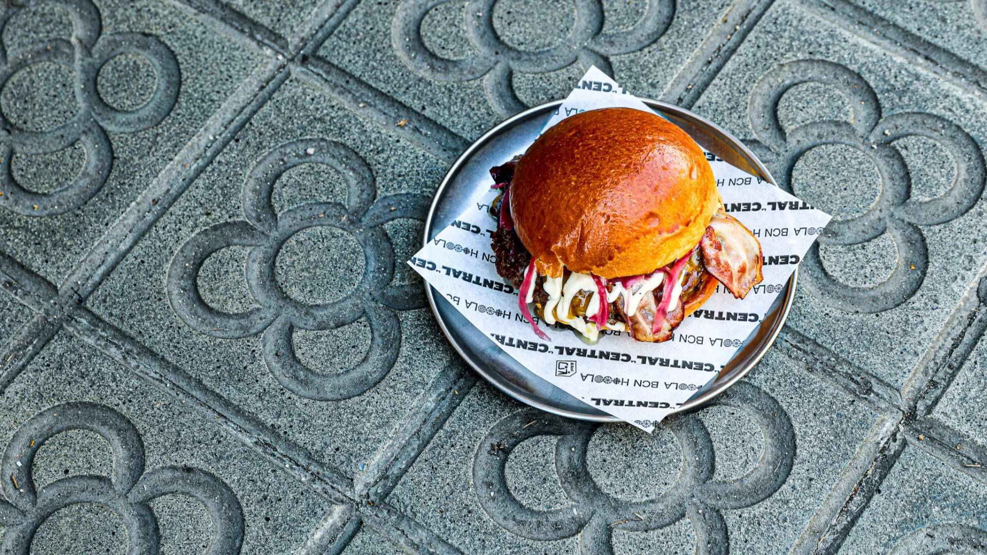 La Central impulsa su lado más creativo con burgers especiales y una nueva fat smash de cerdo