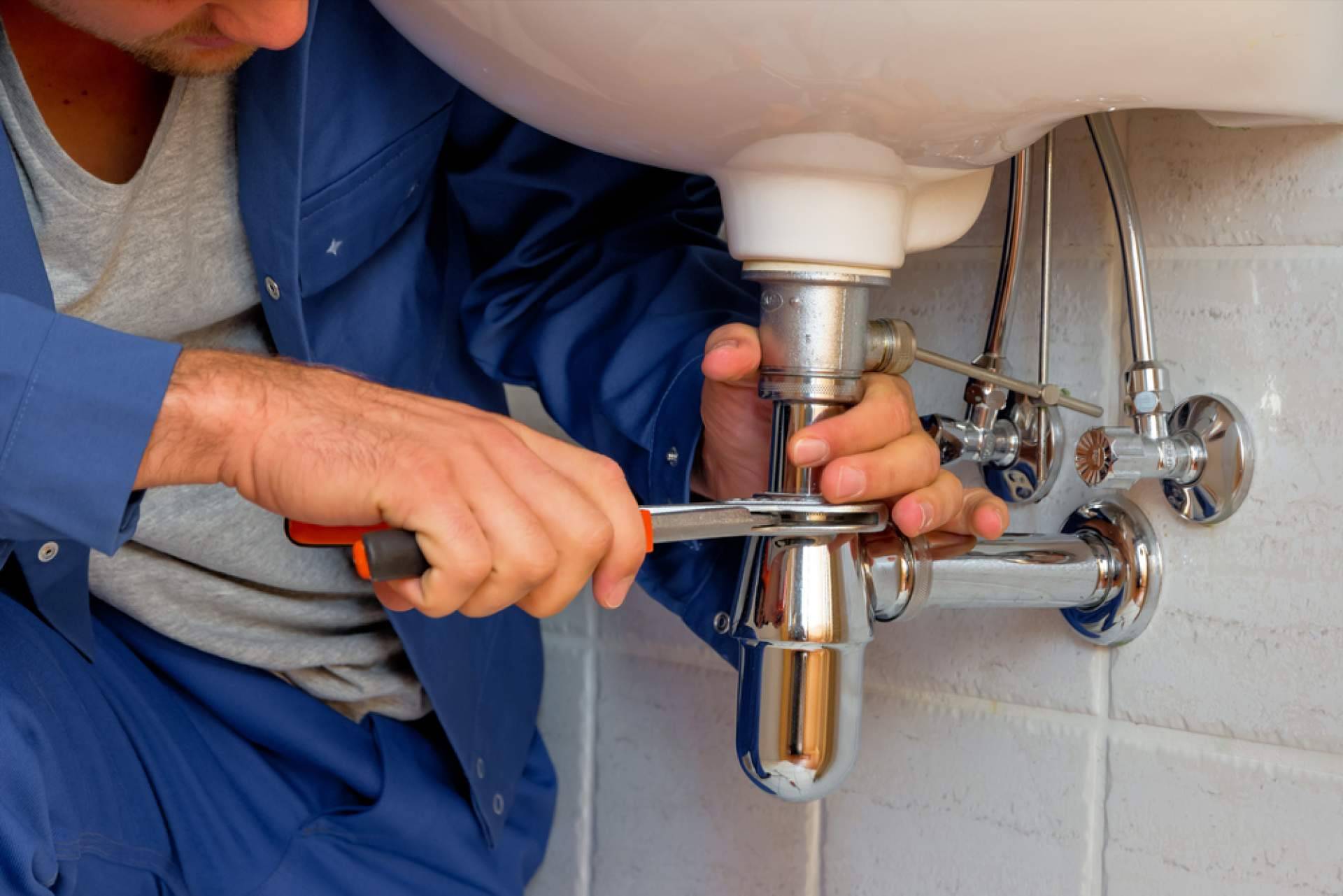 Reparaciones González refuerza su servicio de fontaneros en la provincia de Málaga con atención 24 horas