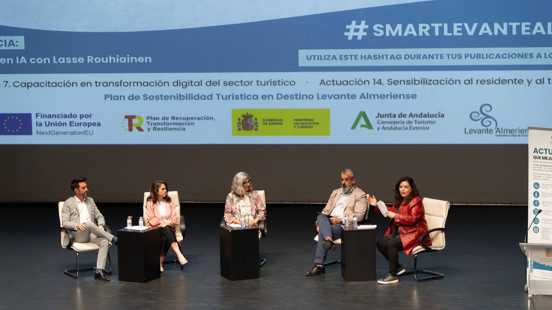 Smart Levante aborda el papel de la IA y los datos en el futuro turístico del Levante Almeriense