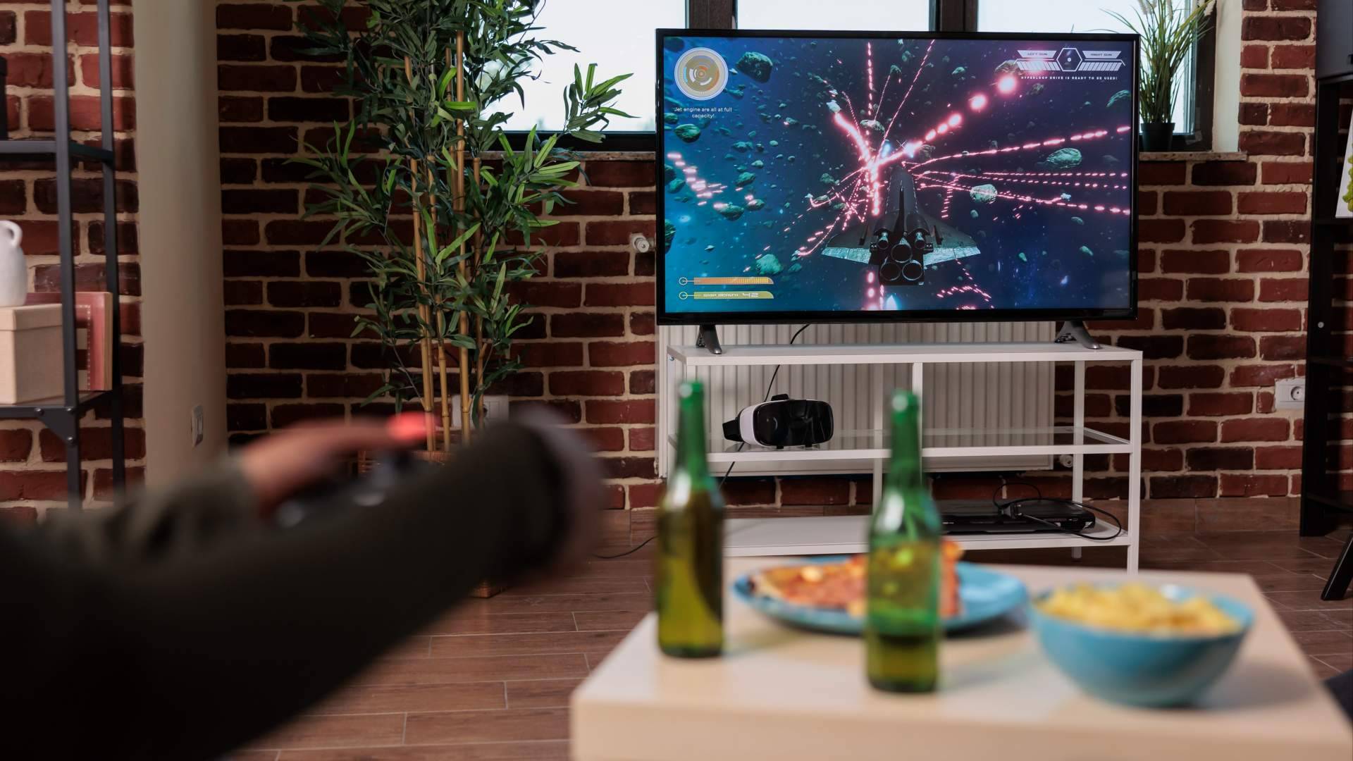 Cómo elegir un televisor sin perderse entre pulgadas, siglas y funciones que quizá nunca se utilizarán