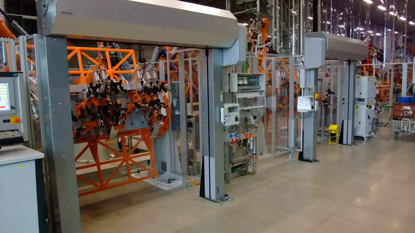 Las puertas rápidas de protección de máquinas, un elemento clave para reforzar la seguridad industrial
