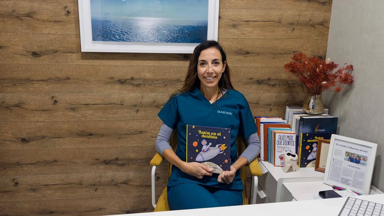 Ane Gastesi Larrañaga desarrolla recursos educativos para facilitar la visita al dentista para niños