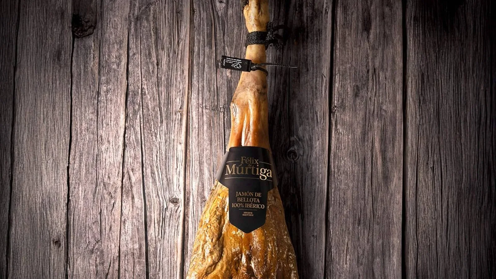 Félix de Múrtiga explica cómo disfrutar del jamón ibérico durante los meses de calor